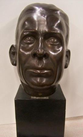 <b>Menotti Del Picchia </b>